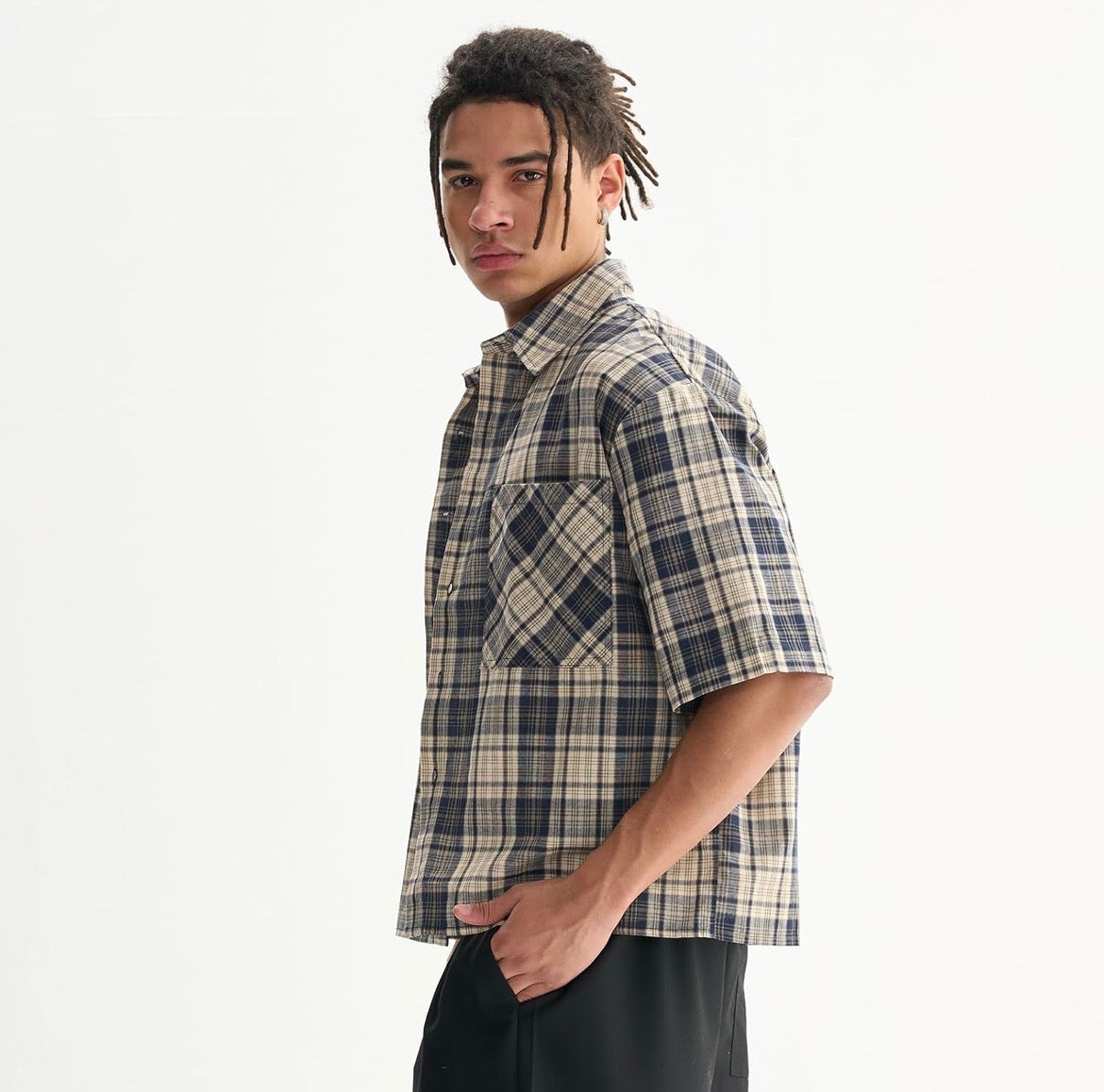 CROPPED SHORT SLEEVE BUTTON DOWN SHIRT